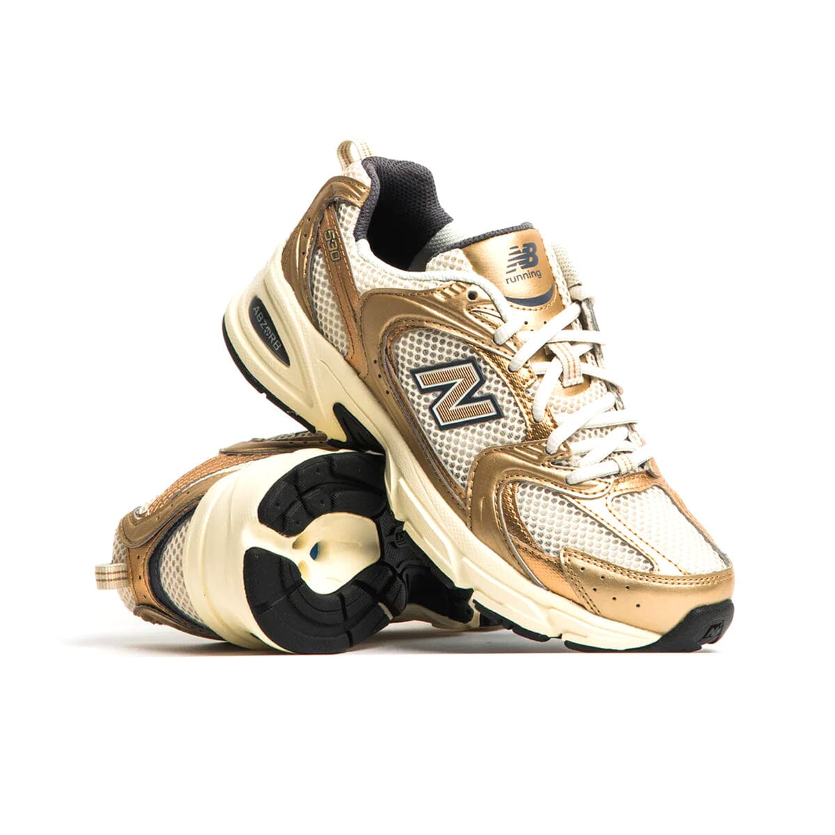 New Balance 530 Gold Metallic New Balance Blizz Sneakers 