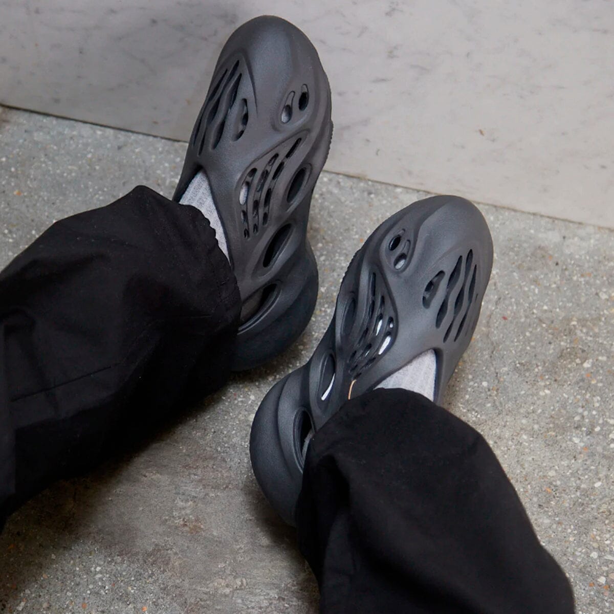 Adidas Yeezy Foam Runner Onyx Yeezy Foam Runner Blizz Sneakers 